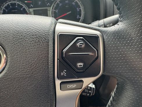 Used 2018 Toyota 4Runner SR5 RWD image 12