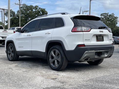 Used 2019 Jeep Cherokee Limited w/ Trailer Tow Group AWD/4WD image 12