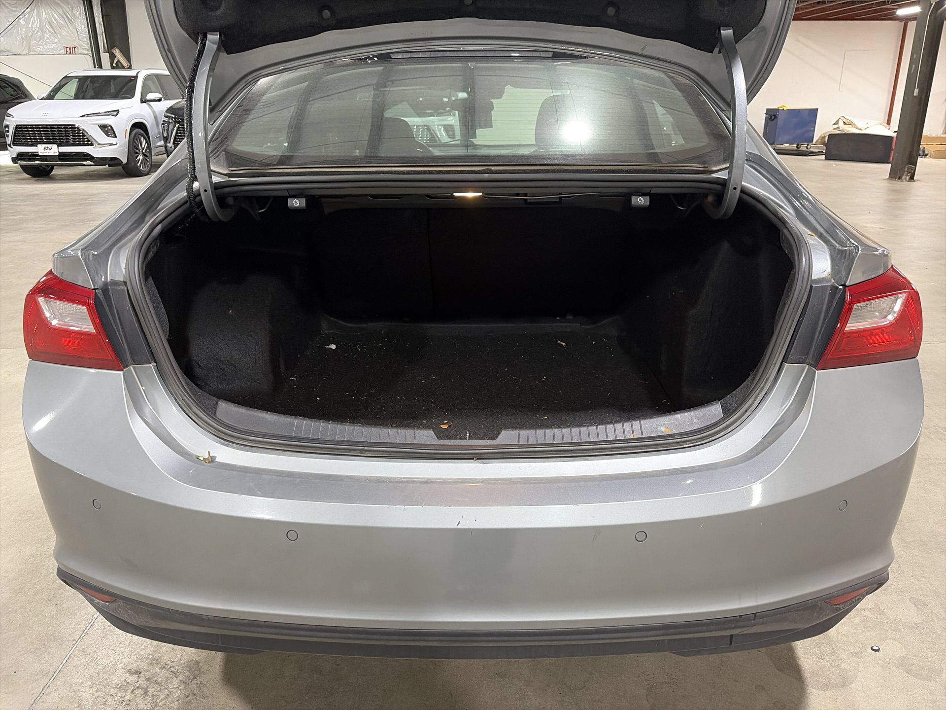 Used 2024 Chevrolet Malibu LT FWD image 28