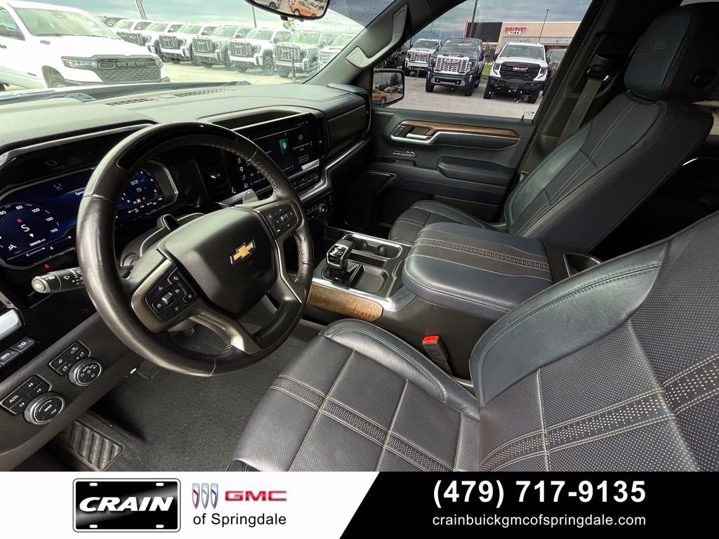Used 2023 Chevrolet Silverado 1500 High Country w/ Technology Package AWD/4WD image 9