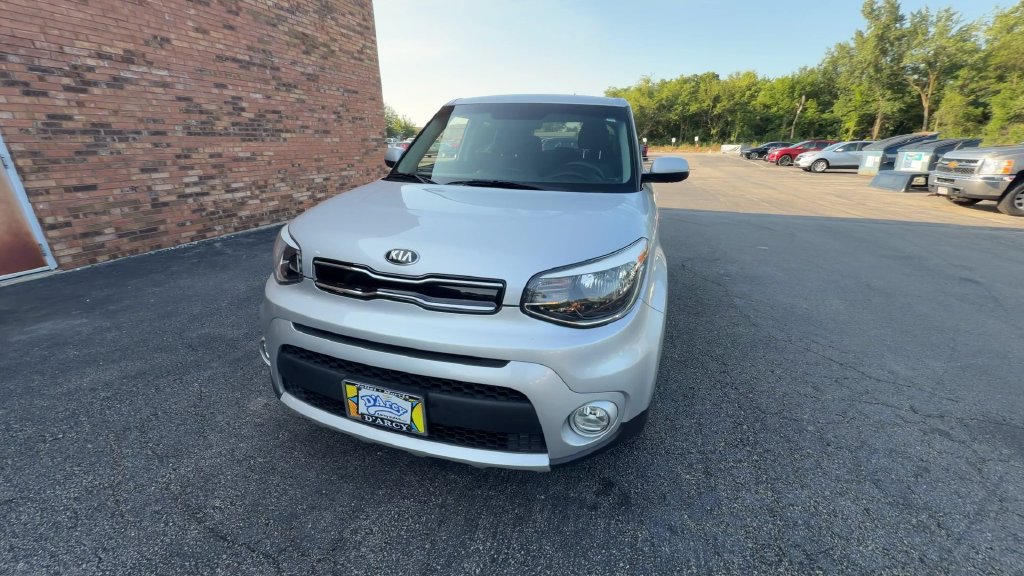 Used 2017 Kia Soul + FWD image 3