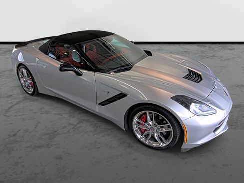 Used 2015 Chevrolet Corvette Stingray Convertible w/ 3LT Preferred Equipment Group RWD image 5