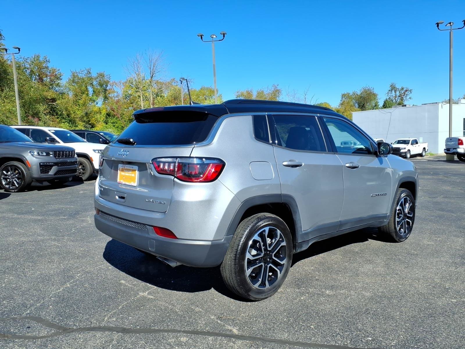 Certified 2022 Jeep Compass Limited AWD/4WD image 7