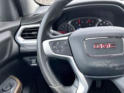 Used 2021 GMC Acadia SLE image 16