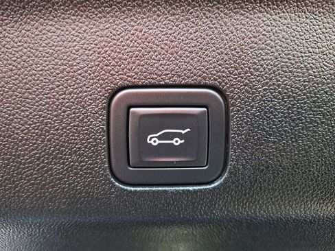 Used 2023 Cadillac Escalade Premium Luxury Platinum image 31