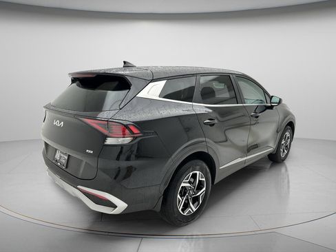 Used 2023 Kia Sportage LX AWD/4WD image 4