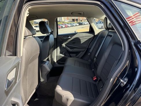 Used 2024 Volkswagen Jetta SE image 17