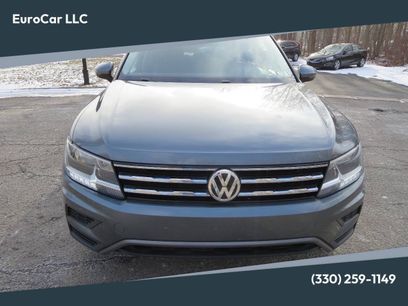 Used 2020 Volkswagen Tiguan SE w/ Panoramic Sunroof Package