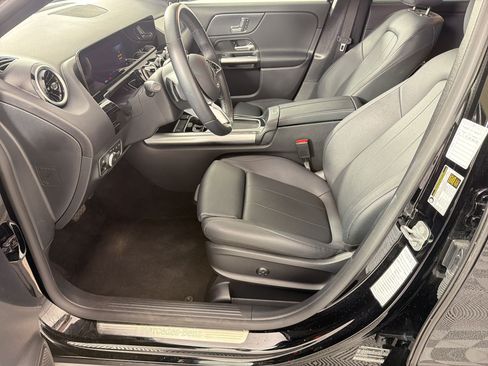 Used 2025 Mercedes-Benz GLA 250 image 5