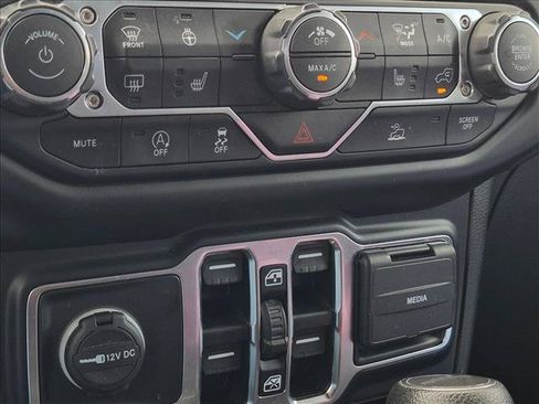Used 2022 Jeep Gladiator Sport AWD/4WD image 8