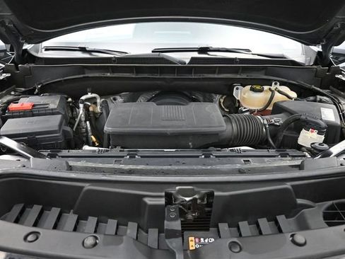 Used 2021 GMC Yukon AT4 w/ Technology Package image 24