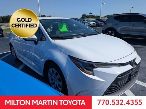 Certified 2024 Toyota Corolla LE FWD image 2