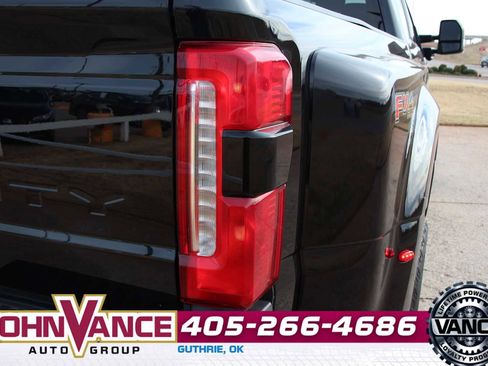 Used 2024 Ford F350 Lariat w/ Lariat Ultimate Package image 15