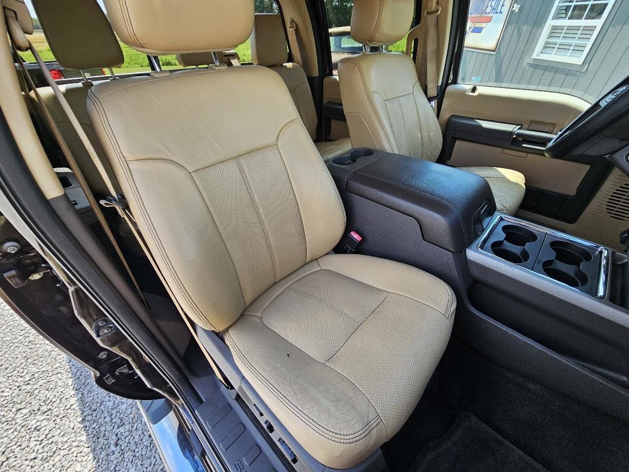 Used 2013 Ford F250 Lariat w/ Lariat Interior Pkg AWD/4WD image 33