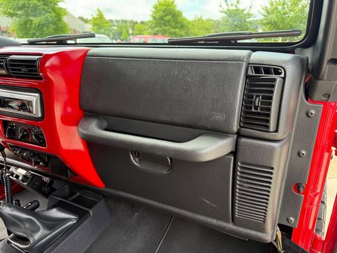 Used 2006 Jeep Wrangler X AWD/4WD image 27