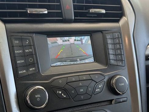 Used 2017 Ford Fusion S image 18