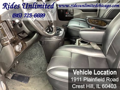 Used 2015 Chevrolet Express 2500 Extended RWD image 19