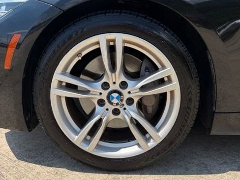 Used 2017 BMW 330i Sedan RWD image 10