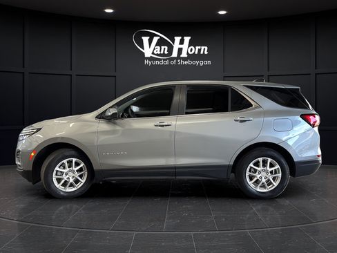 Used 2023 Chevrolet Equinox LT AWD/4WD image 4