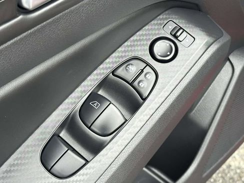 Used 2024 Nissan Altima 2.5 SV image 17