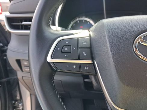 Used 2026 Toyota Highlander XLE AWD/4WD image 18