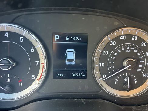 Used 2022 Hyundai Venue SE FWD image 8