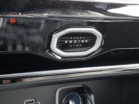 New 2026 Jeep Grand Cherokee Altitude image 11