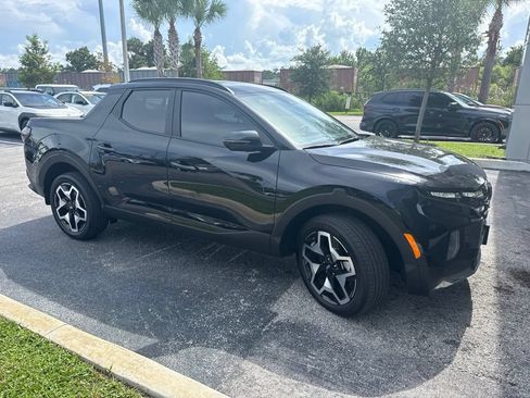 Used 2024 Hyundai Santa Cruz Limited AWD/4WD image 2