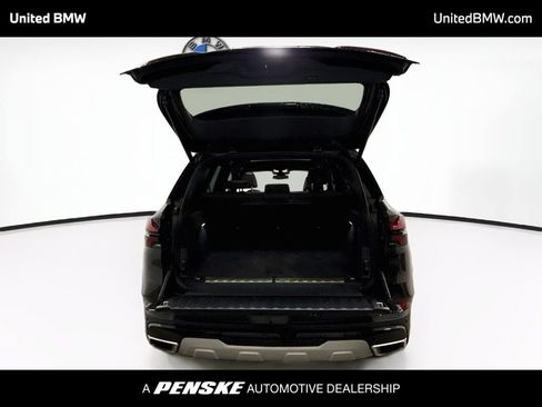 Used 2025 BMW X5 xDrive50e AWD/4WD image 14