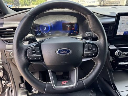 Used 2024 Ford Explorer ST AWD/4WD image 27