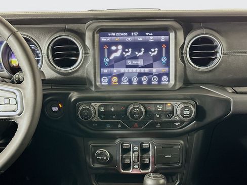 Used 2023 Jeep Wrangler Unlimited Sahara w/ Cold Weather Group AWD/4WD image 23