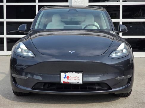 Used 2024 Tesla Model Y Long Range AWD/4WD image 10