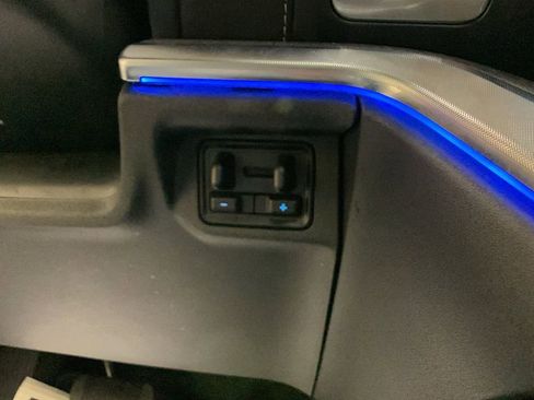 Used 2025 Ford Expedition Max Platinum w/ Platinum Ultimate Package image 44