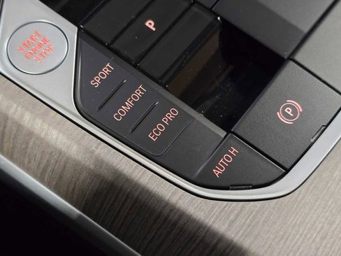 Used 2025 BMW 330i xDrive Sedan w/ Convenience Package image 20