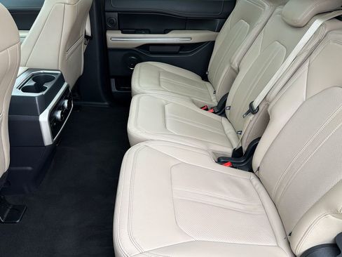 Used 2024 Ford Expedition Max Limited image 20