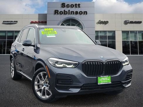 Used 2022 BMW X5 xDrive45e w/ Parking Assistance Package image 1