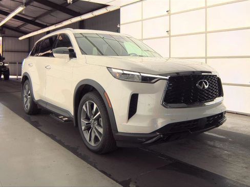 Used 2023 INFINITI QX60 Luxe w/ Performance Audio Package image 1