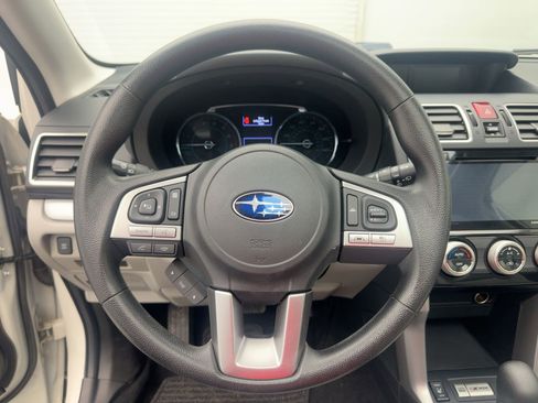 Used 2018 Subaru Forester 2.5i Premium image 17