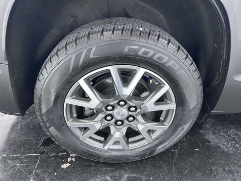 Used 2020 GMC Acadia SLE w/ Driver Convenience Package FWD image 23