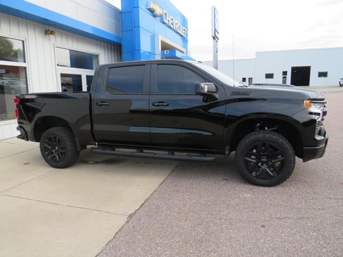 Used 2024 Chevrolet Silverado 1500 LT Trail Boss w/ LT Trail Boss Premium Package image 17