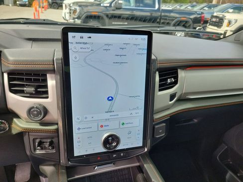 Used 2022 Ford Expedition Timberline image 32