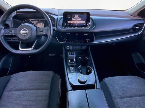 Used 2023 Nissan Rogue SV image 7