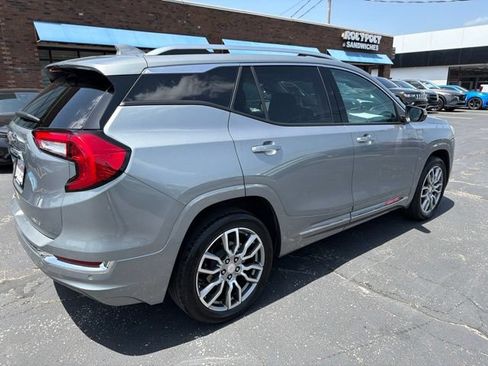 Used 2024 GMC Terrain Denali w/ Denali Premium Package AWD/4WD image 6