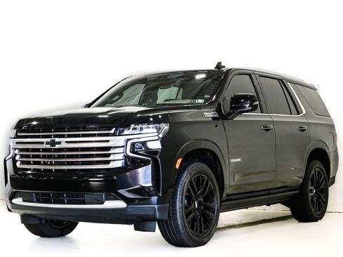 Used 2021 Chevrolet Tahoe High Country w/ Premium Package AWD/4WD image 3