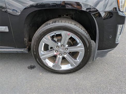 Used 2017 Cadillac Escalade Premium Luxury image 11