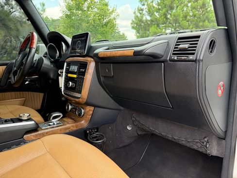 Used 2015 Mercedes-Benz G 63 AMG 4MATIC image 24