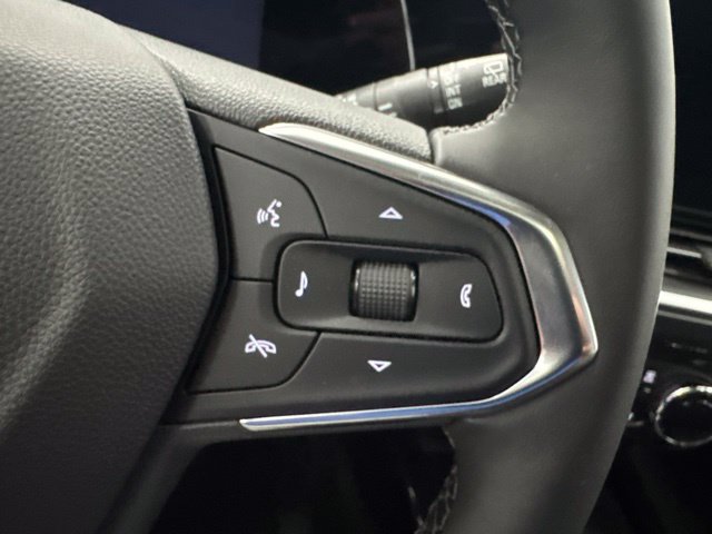 New 2026 Chevrolet Trax ACTIV w/ Sunroof Package FWD image 12