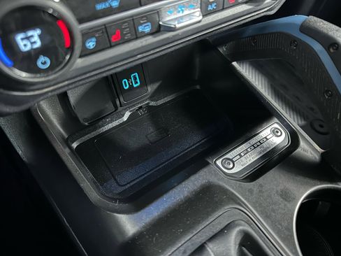 Used 2023 Ford Bronco Wildtrak image 30