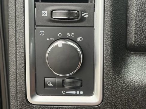 Used 2024 RAM 1500 Classic SLT AWD/4WD image 28
