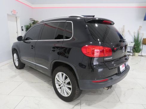 Used 2015 Volkswagen Tiguan SE FWD image 3